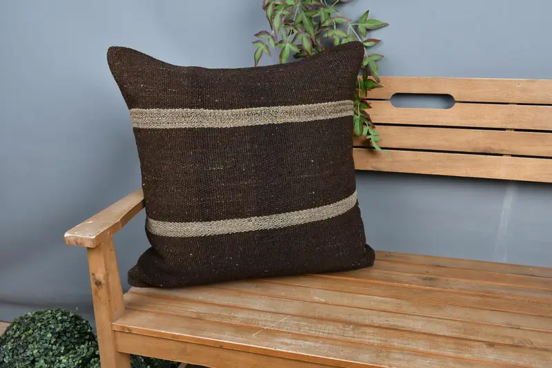 Kahverengi ve Bej Güneybatı Atma Yastığı, 24x24 inç