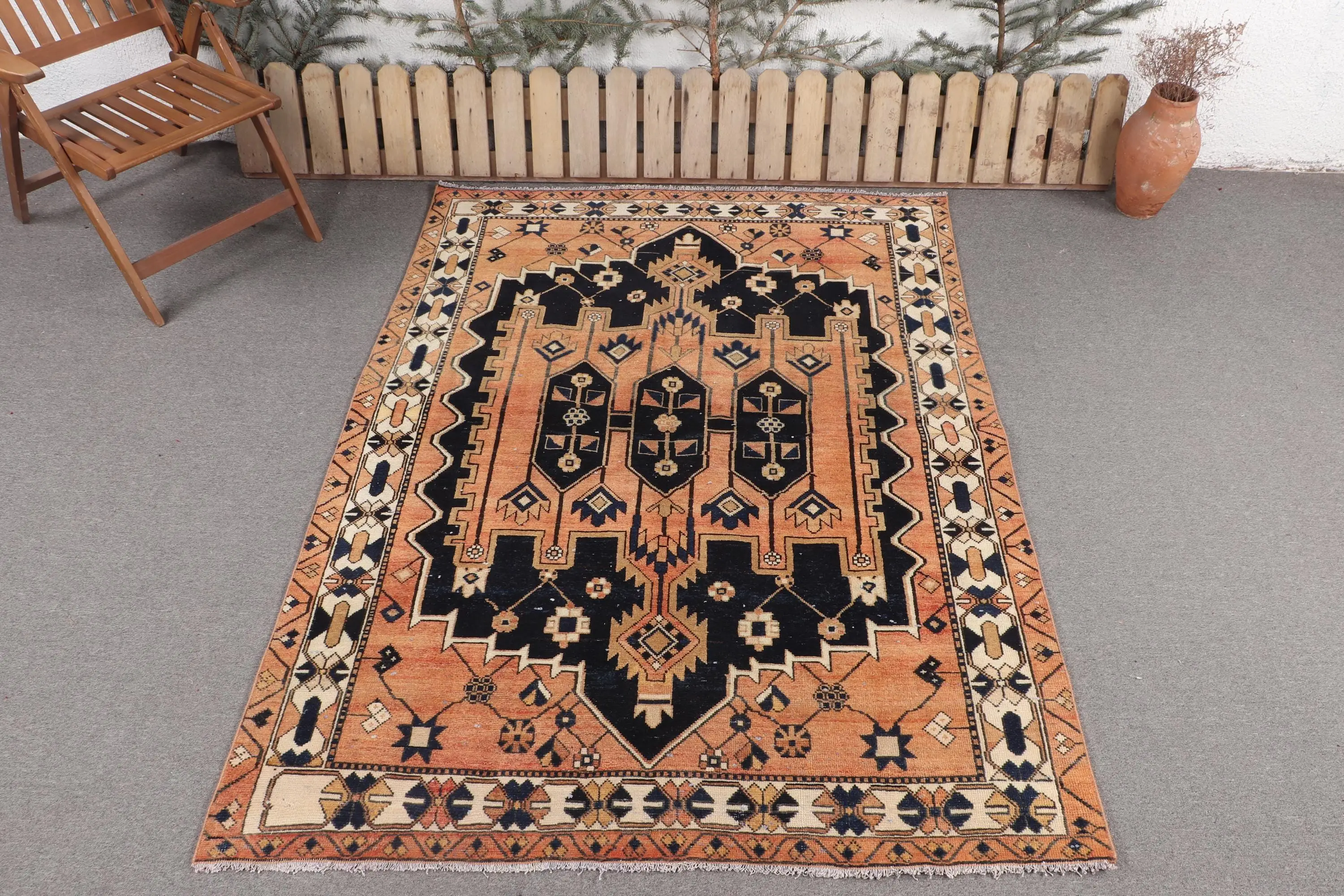 Vintage 5,1x6,9 ft Teppich, türkischer Teppich, braun umrandeter Wollteppich - 1