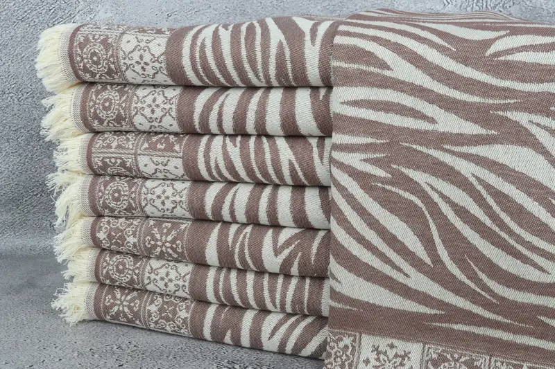 Xmas Gifts, Embroidery Towels, Bachelor Towel, 28x20 Cotton Striped Towel, Wedding Gift, Monogrammed Hand Towel, Spa Towel, Personalized Gifts - 1