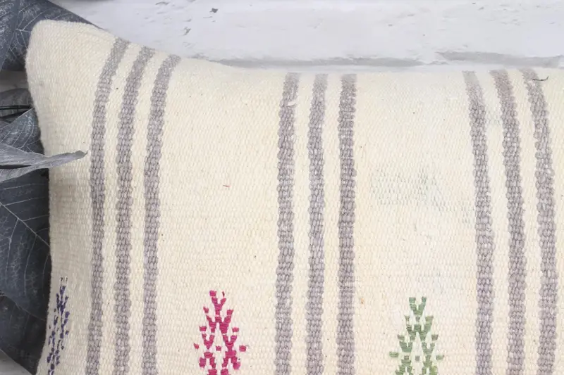 Toss Pillow Sham, Pillow, Kilim Pillow, Vintage Kilim Throw Pillow, 12x20 White Pillow Sham, Throw Kilim Pillow, Toss Pillow - 2