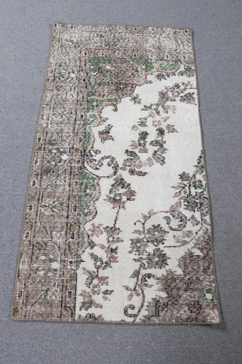 Elegant Beige & Green Rug, 2.4x4.7 ft Polka Dot Design