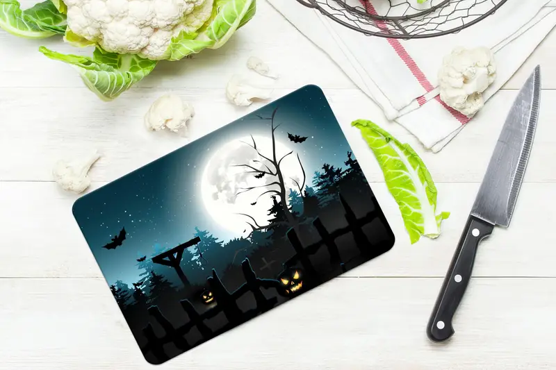 かかしをテーマにしたガラスのカッティングボード、ハロウィーンパーティーに最適