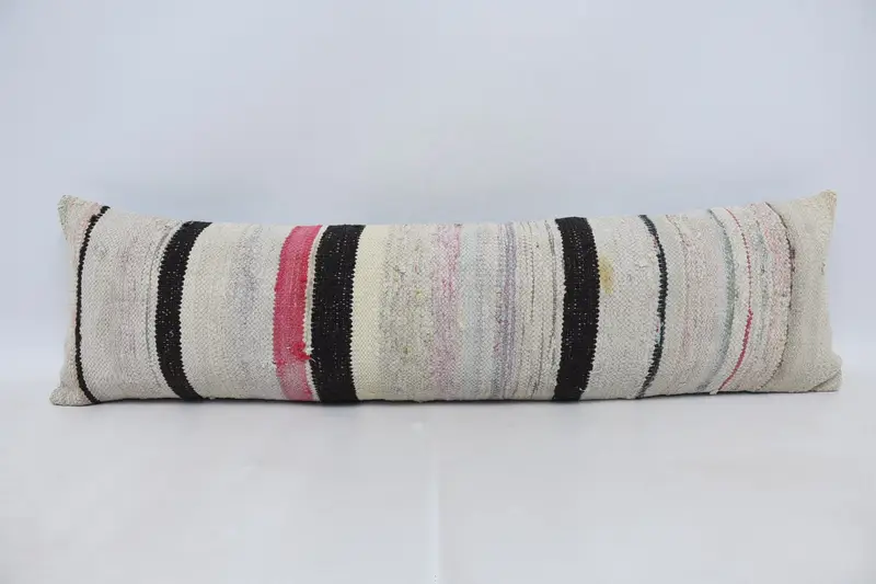 Besticktes rechteckiges Kissen, handgefertigtes gestreiftes Kissen