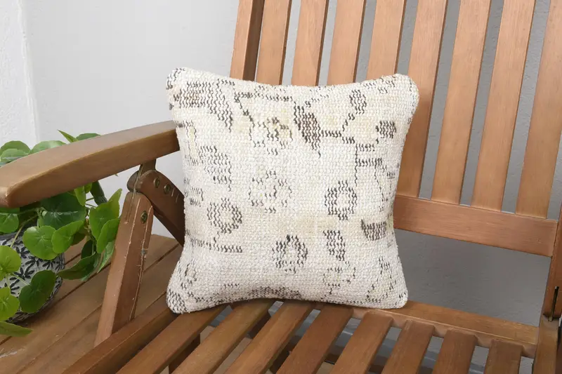 Beige & Braun besticktes Wurfkissen, Vintage Blumenkissen