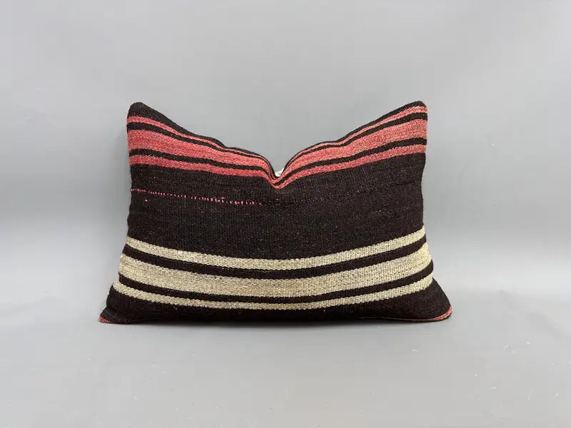 Rot-braun gestreiftes Wurfkissen, handgefertigtes Leinen- und Wollkissen