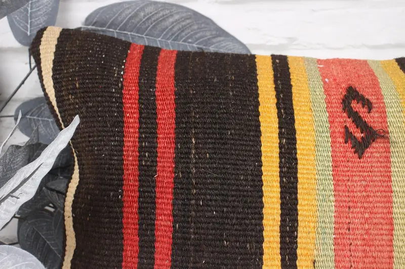 Ethnical Kilim Rug Pillow, Pet Cushion Case, Boho Throw Pillow Sham, Boho Pillow, 16x24 Brown Pillow Case, Cushion Cover, Vintage Pillow - 2