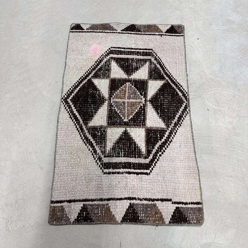 1.9x3.1 ft Rug, Vintage Oushak Rug, Turkish Gray Wool Ikat Rug - 1