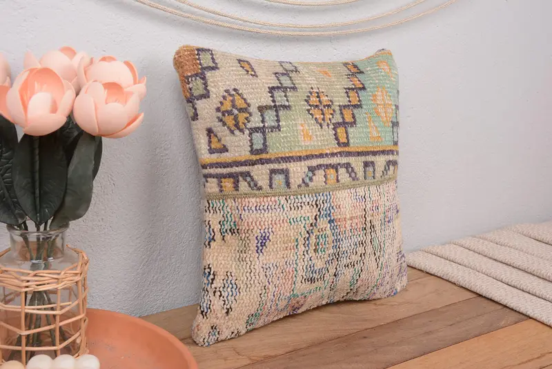 Beige & grünes Patchwork-Wurfkissen, Vintage besticktes Kissen