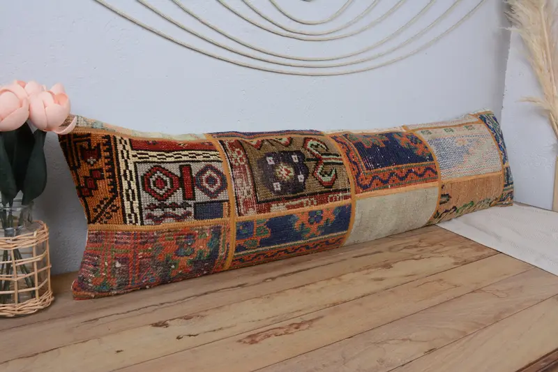 Mavi ve Bej Patchwork Kırlent, Vintage İşlemeli Yastık