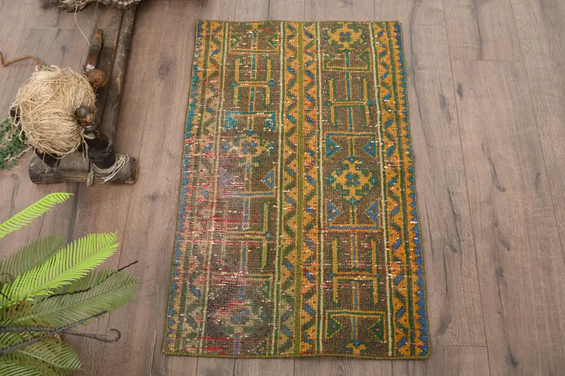 Vintage Türk Halısı, Küçük 1.7x3 ft (53x90 cm) Halı, Yeşil Bordürlü Yün Halı - 1