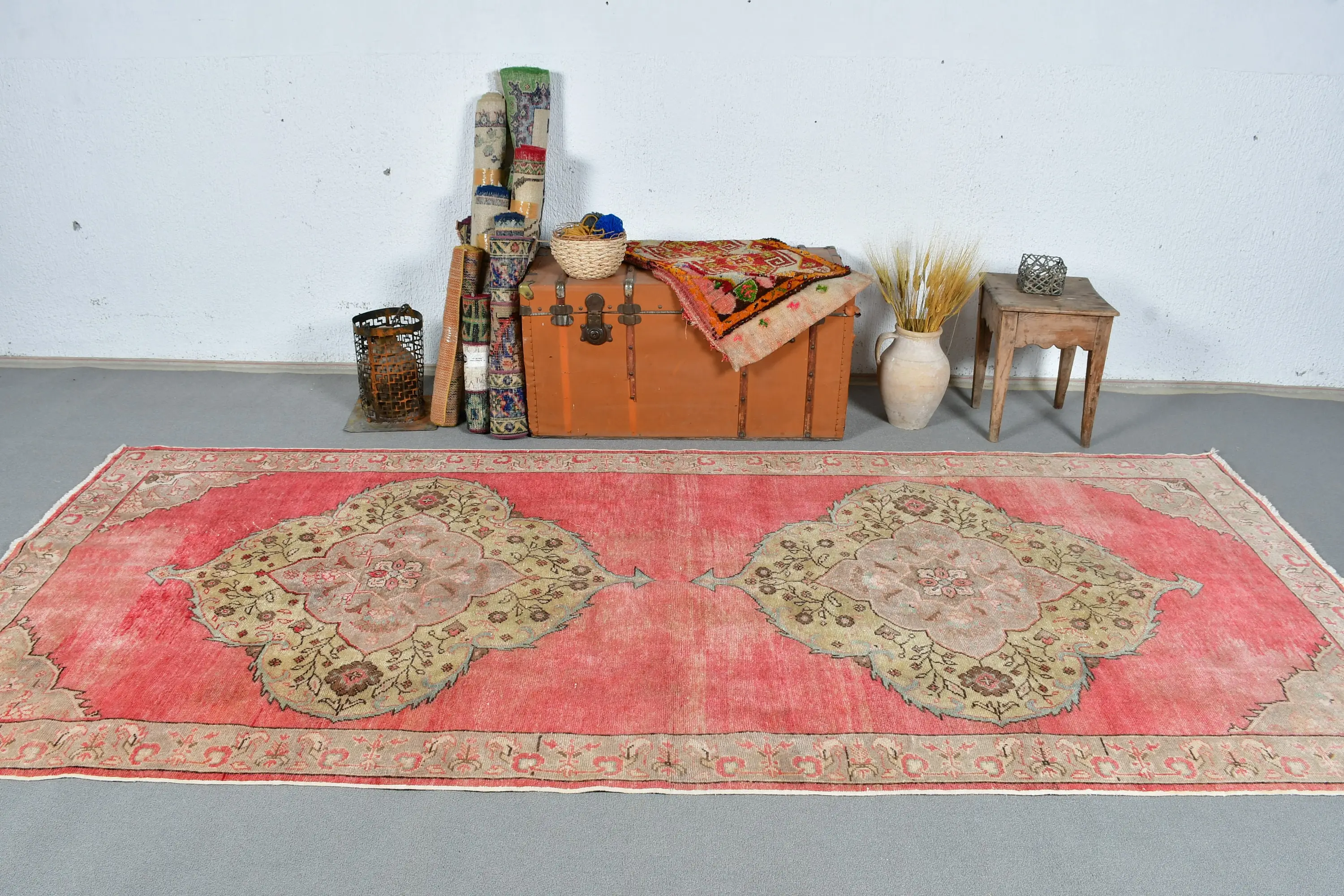 Türk Büyük Halı 4.84x11.2 ft (147.5x340 cm), Vintage Kırmızı Düz ​​Halı - 1