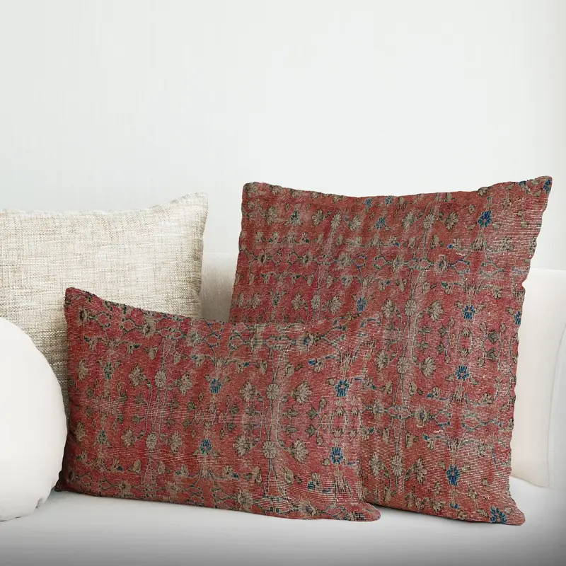 Anatolisch bedrucktes Kissen mit verblasstem Blumenmuster: Antiker orientalischer Überwurf-Akzent