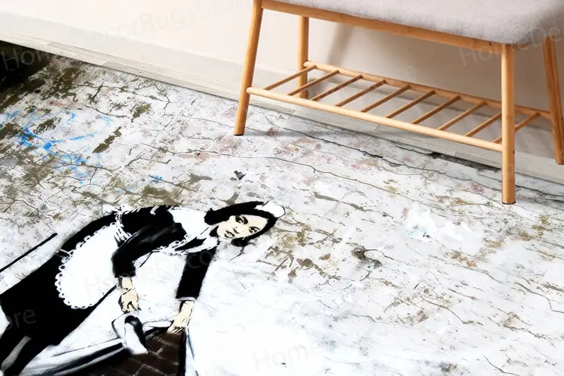 Elegante Alfombra Estampada: Maid Sweeping Banksy Woman Graffiti Design