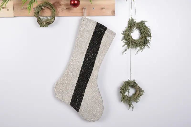 Şenlikli Noel Süsleri Deseni, 19 İnç Geniş Noel Çorabı