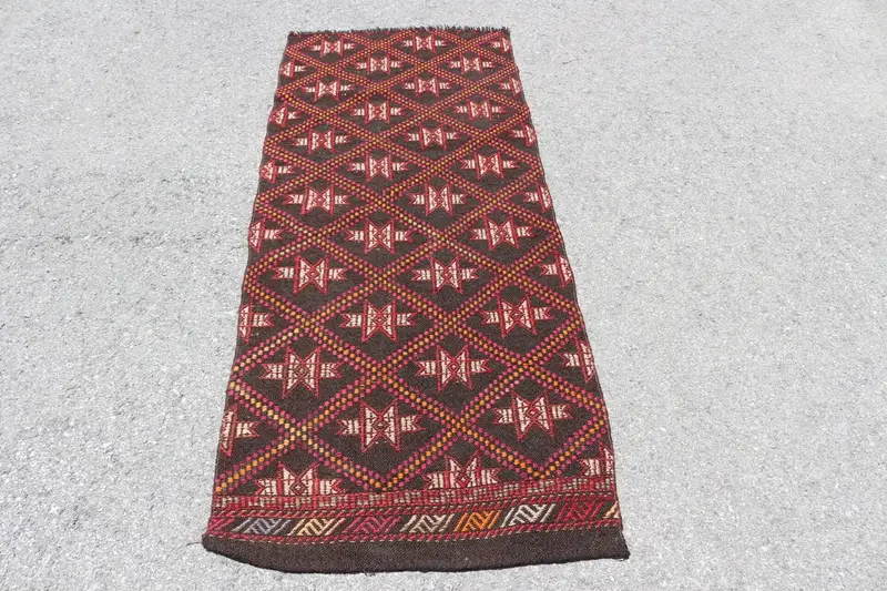 Vintage Turkish Rug 2.5x6.2 ft, Red Kilim Bordered Rug - 1
