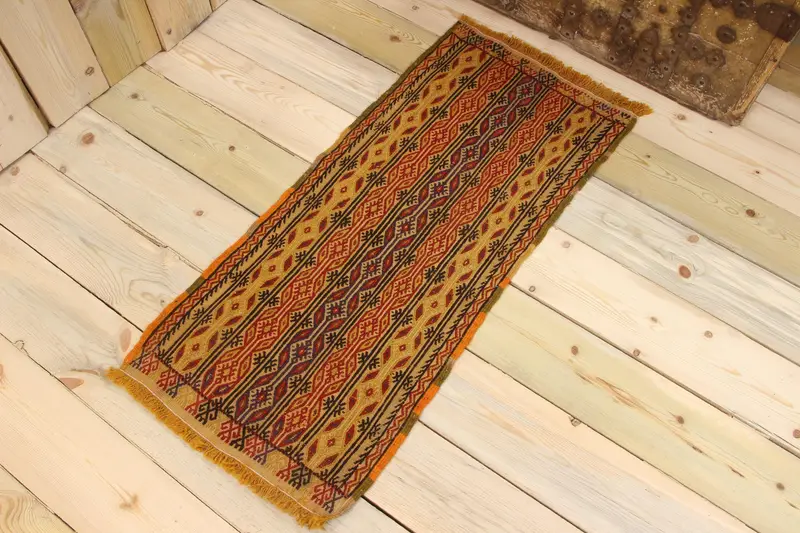 Türkischer Vintage-Teppich, kleiner 42 x 97 cm großer Teppich, roter Ombré-Wollteppich - 1