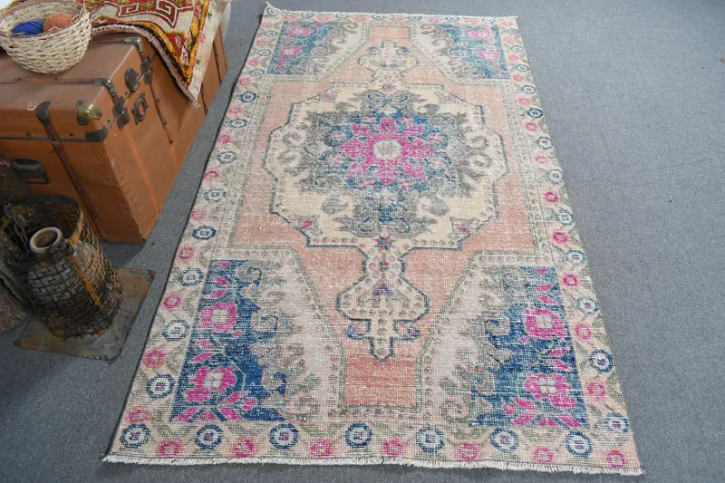 Canlı 4x7 ft Halı, Turuncu ve Mavi Soyut Tasarım