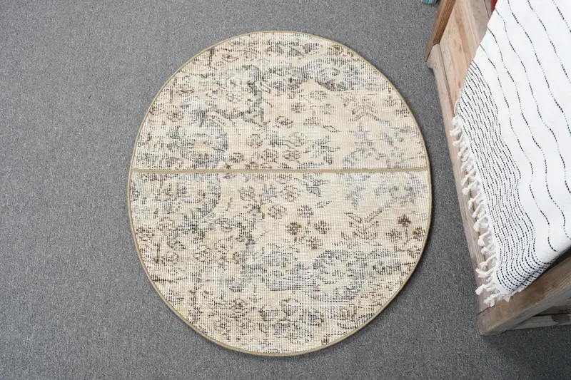 Elegante alfombra beige y marrón, 2,5x3 pies floral y geométrica