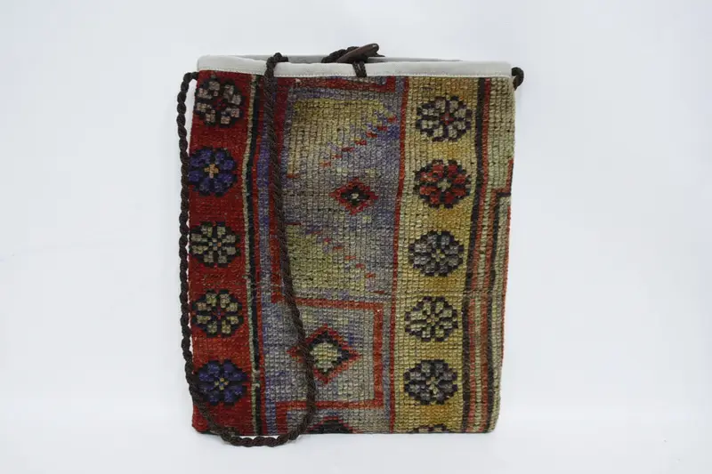 ヴィンテージモチーフのボヘミアンウールショルダーバッグ、ジッパー開閉キリムバッグ
