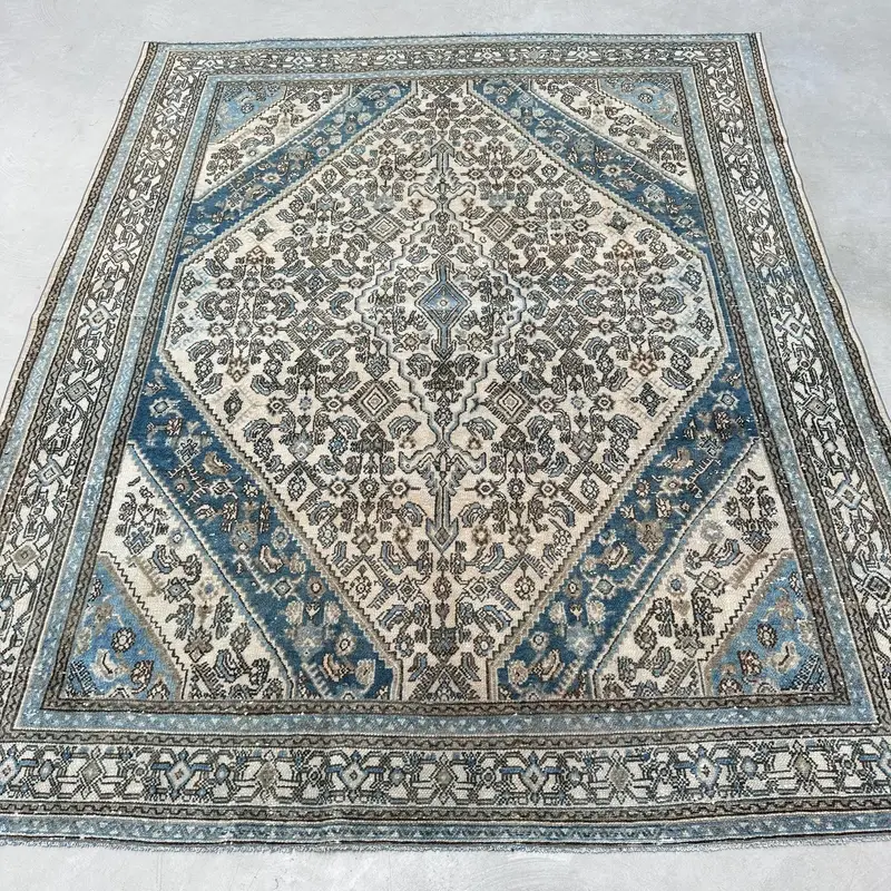 7,8x9,6 ft Beige & Blue Check Rug, Elegant & Spacious