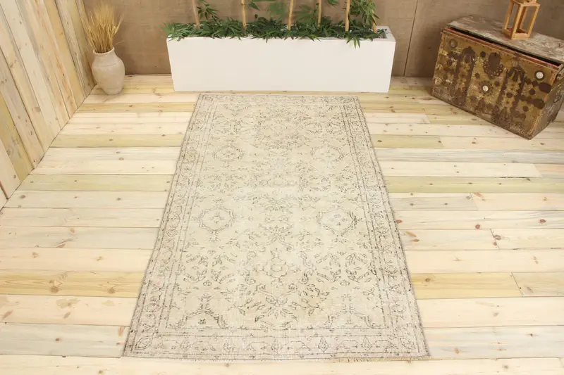 Handmade Beige & Brown Persian Rug, 3,2x6,9 ft