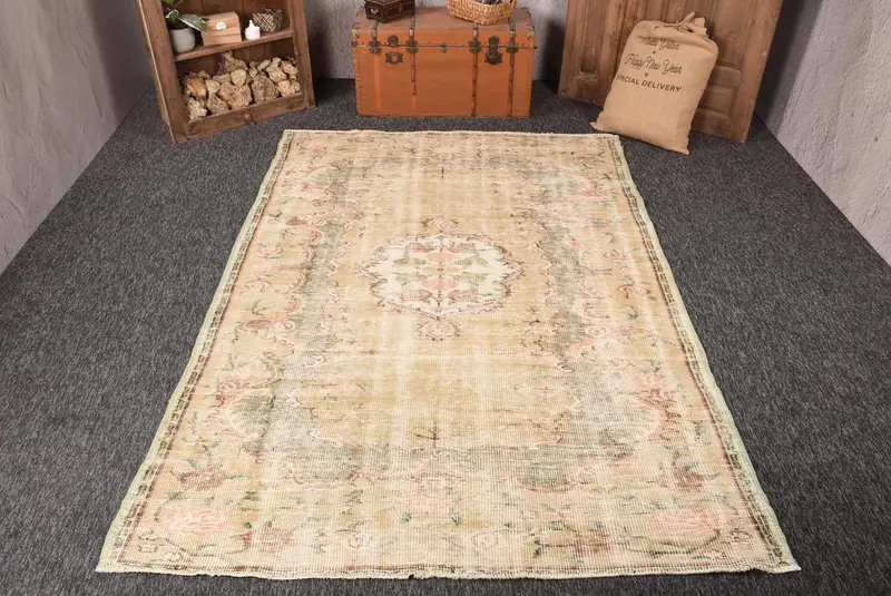 6.1x9.2 ft Vintage Oushak Halı, Türk Halısı, Bej Çiçekli Yün Halı - 1