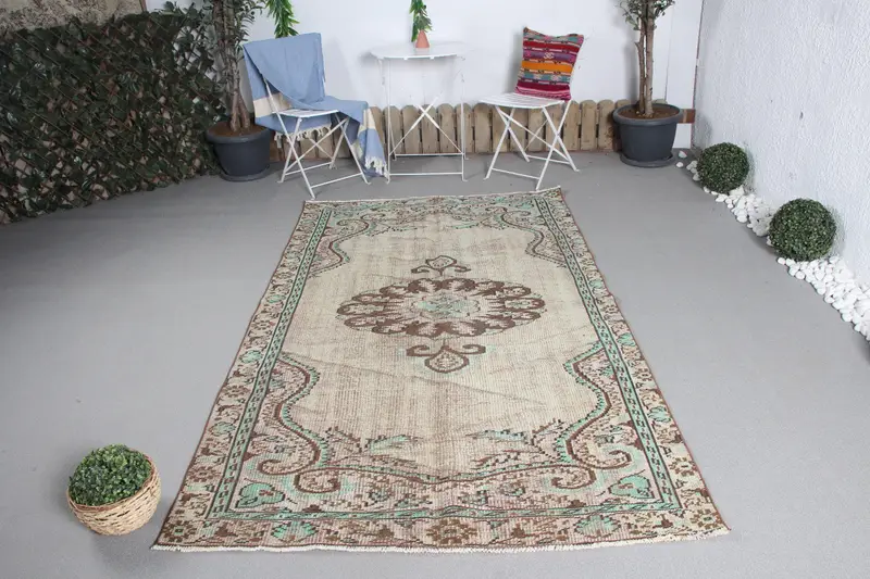 Vintage Türk Alan Halısı 4.6x7.9 ft, Oushak Kahverengi Yün Halı - 1