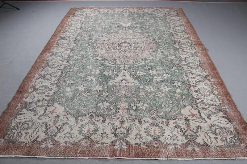 7x10 ft Green Oriental Rug, Elegant Beige Accents