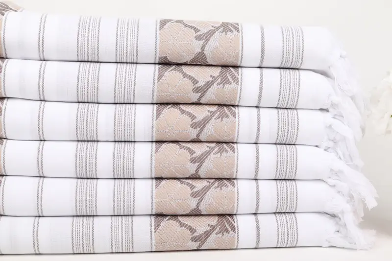 Travel towel, Soft and absorbent Turkish towel, Lightweight Turkish towel, Wedding Favors, Customized Towels, 70x40 Cotton Daisy Design Towel - 4