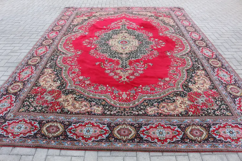 Zarif Kırmızı Oryantal Halı, Yeşil Desenli 9,42x12,96 ft