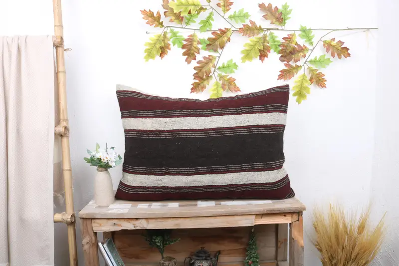 Handgefertigtes 20x28 besticktes Wurfkissen, gestreiftes Leinenkissen