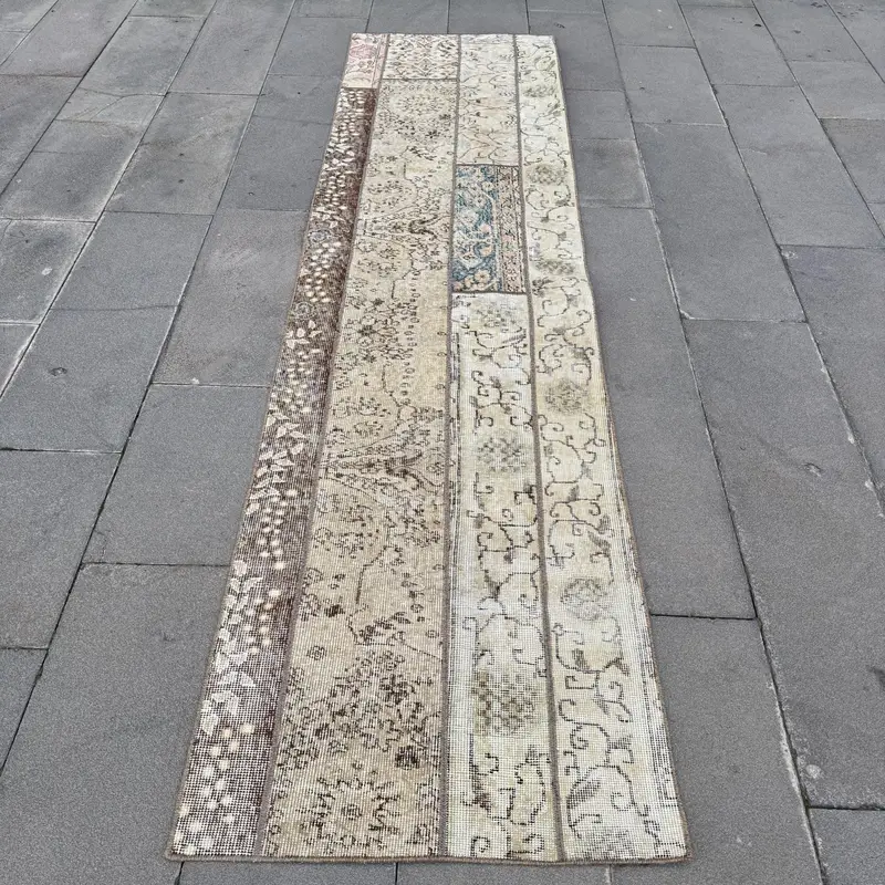 エレガントなベージュのイカットラグ、2.5x9.3フィートのシックな装飾