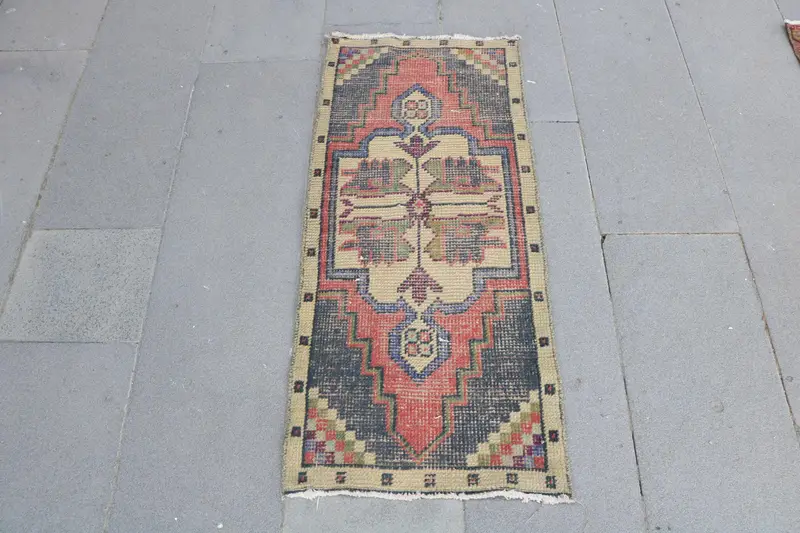 Kleiner Vintage Teppich, 1,6x3,5 ft türkischer Teppich, roter Oushak Wollteppich - 1