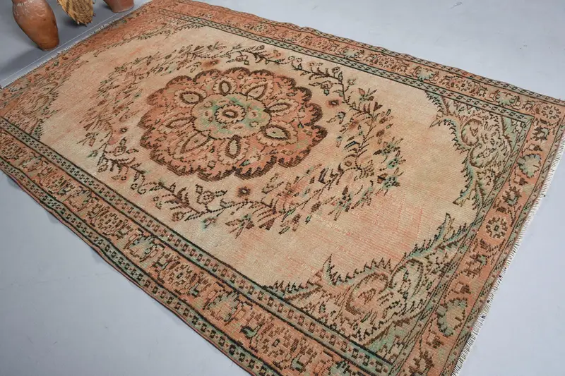 Vintage Türk Büyük Halı 5.6x8.8 ft (170x267 cm), Turuncu Güneybatı Oushak Halı - 1