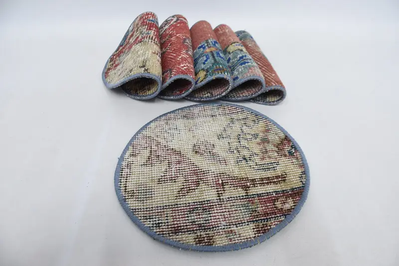 レッド & ベージュ ボヘミアン サークル プレースマット、コットン & ウール ボヘミアン プレースマット