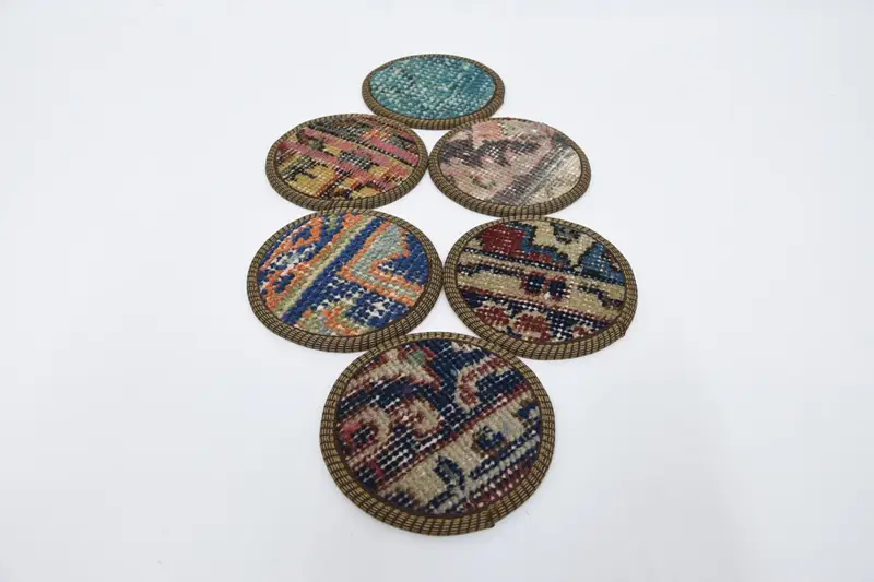 Böhmischer blauer und grüner runder Untersetzer, einzigartiger böhmischer Untersetzer