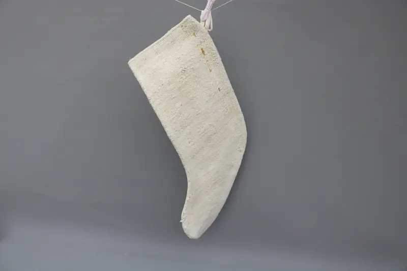 Süslü Desenli Bej Noel Çorabı, 9 İnç Genişliğinde Çorap