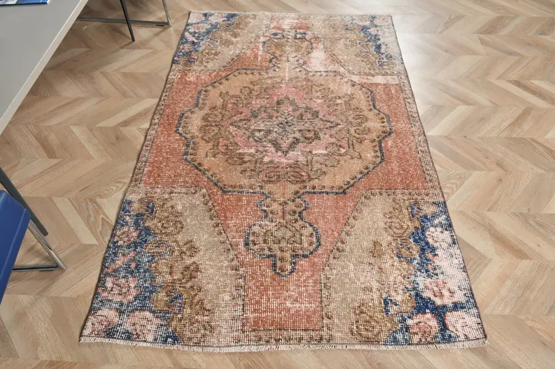 オレンジ & ブルー アニマルプリント ラグ 3.7x6フィート 鮮やかな装飾