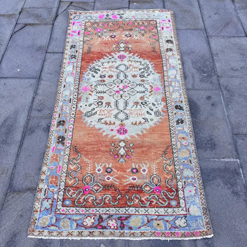 Alfombra con estampado animal naranja y beige, 2,8x5,8 pies