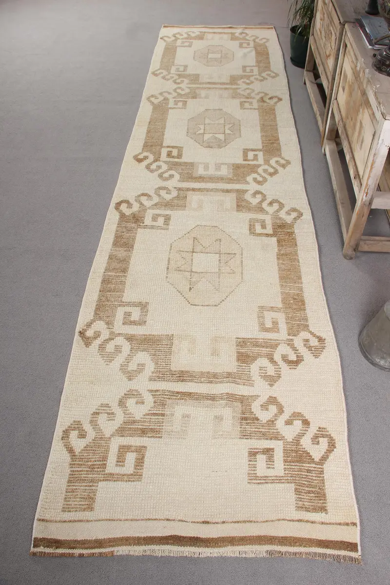 ハンドメイド ベージュ & ブラウン パッチワーク ラグ、2.3x11.9 フィート