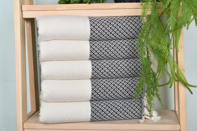 Turkish bath towel for spa, Bachelorette Party Gift, 70x36 Linen Diamond Towel, Lightweight Turkish towel, Bridesmaid Gift, Boyfriend Christmas Gift - 1