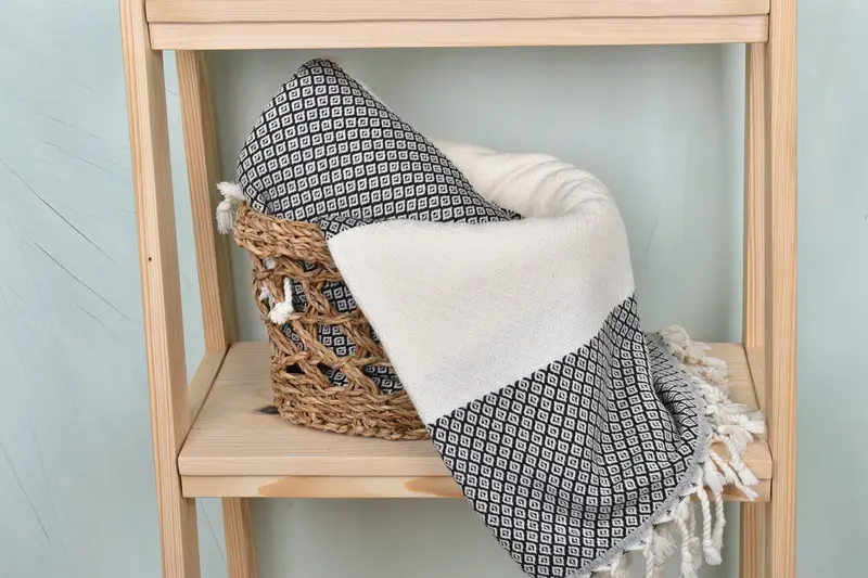 Turkish bath towel for spa, Bachelorette Party Gift, 70x36 Linen Diamond Towel, Lightweight Turkish towel, Bridesmaid Gift, Boyfriend Christmas Gift - 4