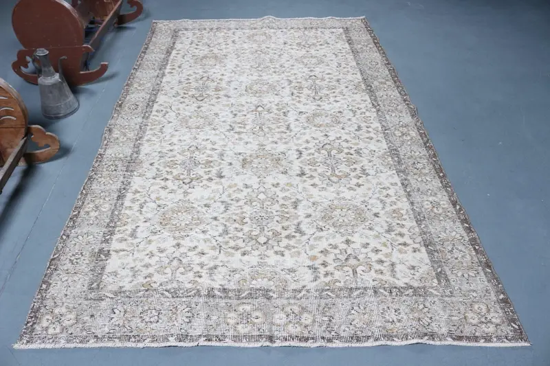 5.4x8.8 ft Oushak Rug, Turkish Vintage Rug, White Gray Striped Rug - 1