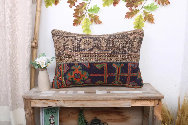 Blaues und braunes Patchwork-Wurfkissen, handgefertigtes besticktes Kissen