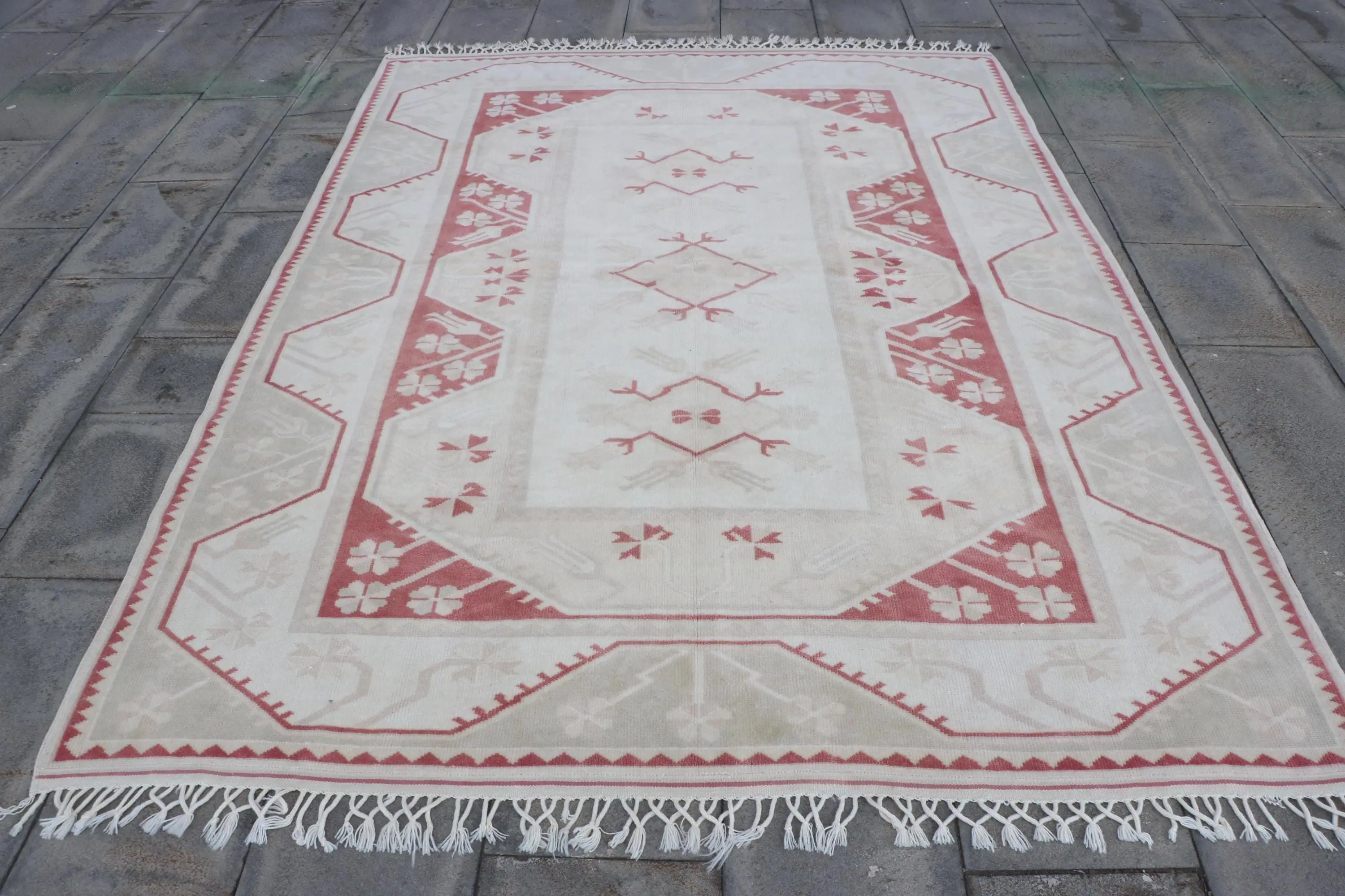 Türk Vintage Halı, 6.1x8.2 ft Büyük Halı, Beyaz Kırmızı Kareli Yün Halı - 1