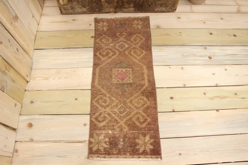 Handmade 0.1x3 ft Rug, Brown & Green Striped