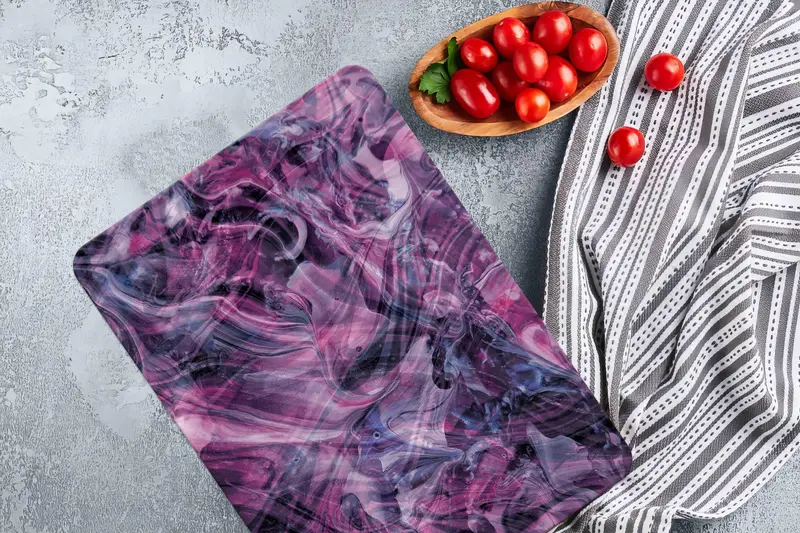 ピンクの大理石デザインの抽象的なスモークガラスまな板