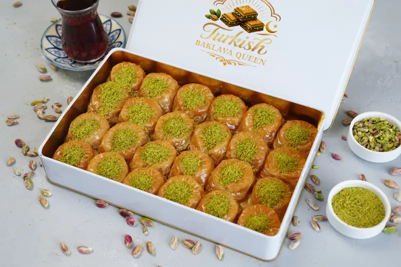 Homemade Baklava Gift Box, Turkish Pistachio Baklava, Handmade Gourmet Dessert, Luxury Food Sweets Gift, Fresh Artisan Wedding Gift Baklava - 1