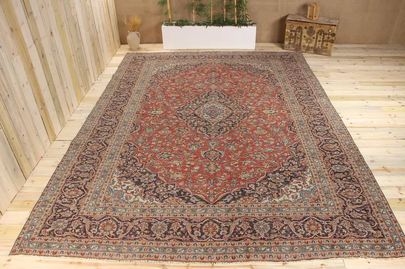 Handmade Red Rug, 0.8x13.1 ft Floral & Geometric Design