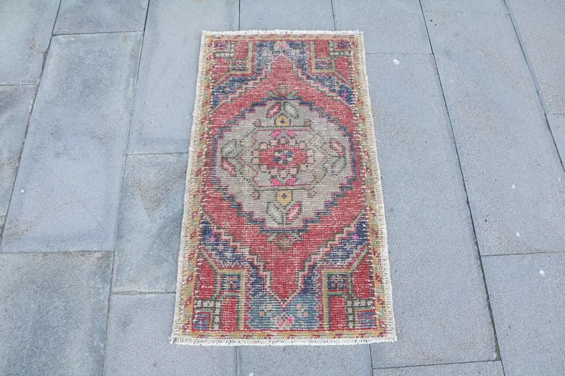 Alfombra turca pequeña de 3x3 pies, alfombra de lana vintage con estampado animal rojo - 1